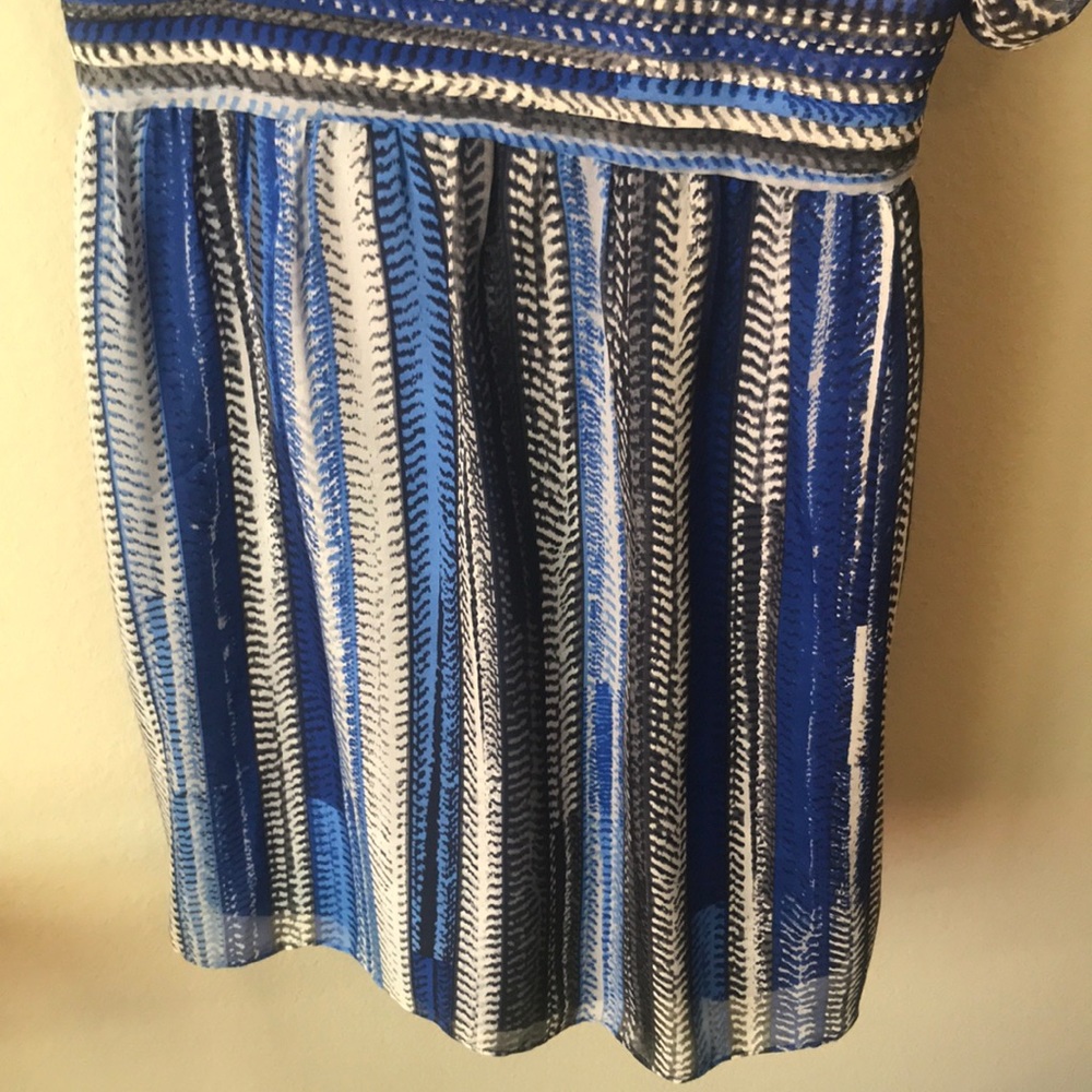 Dress - Picture 3 of 4